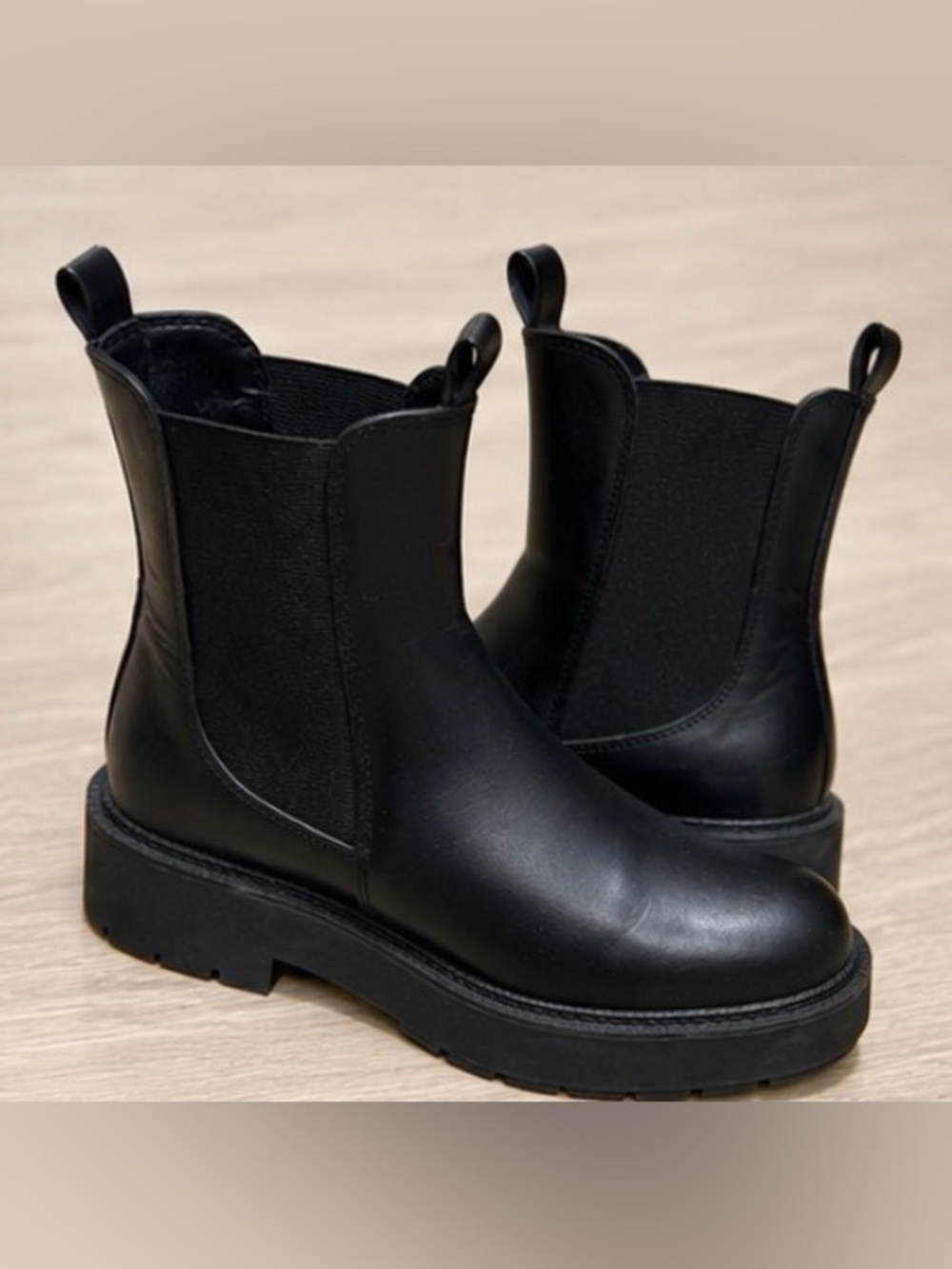 Black Chelsea Platform Boots - Women's Stylish Ankle Boots
